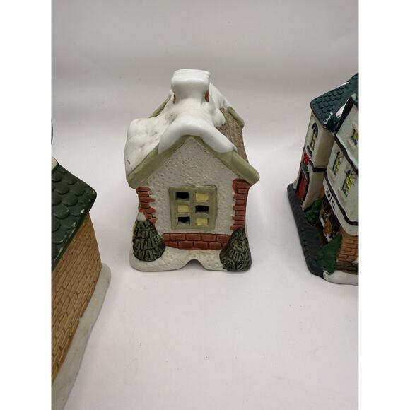 Christmas Village Figurines Unbranded 3” X 2.5” X 3” Four‎ Piece - Picture 8 of 16